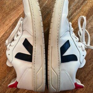 Veja V-10 Leather Colorblock Shoe